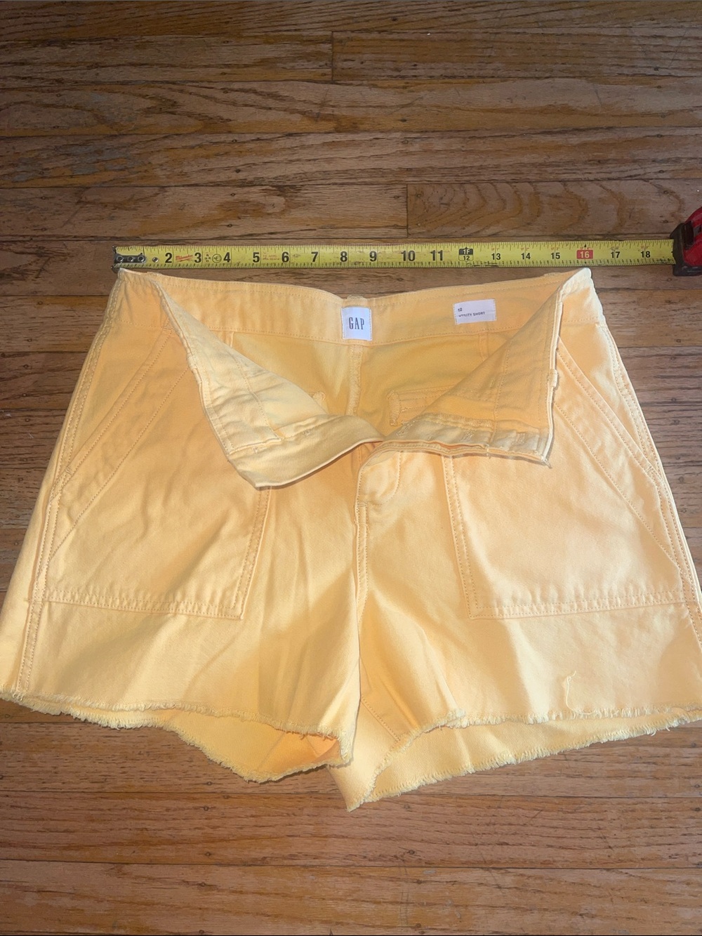 GAP High-Waist Frayed-Hem Yellow Cotton Shorts